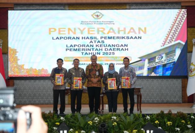 Penyerahan Laporan